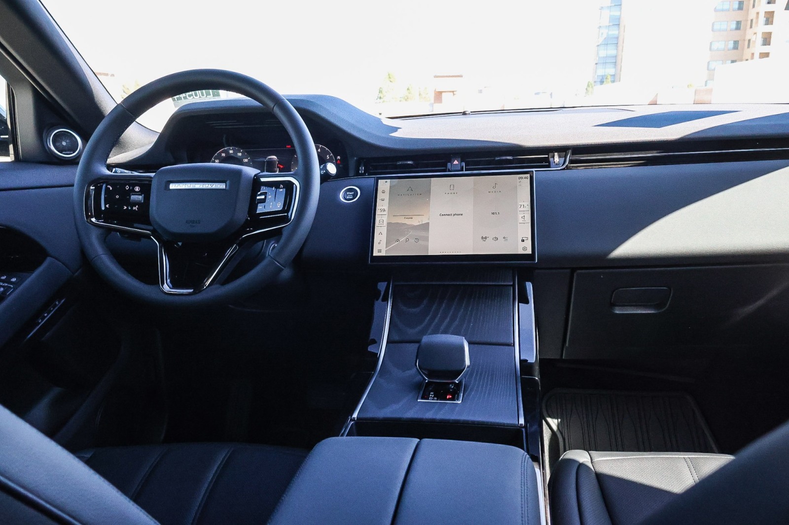 2026 Land Rover Range Rover Evoque S photo 11