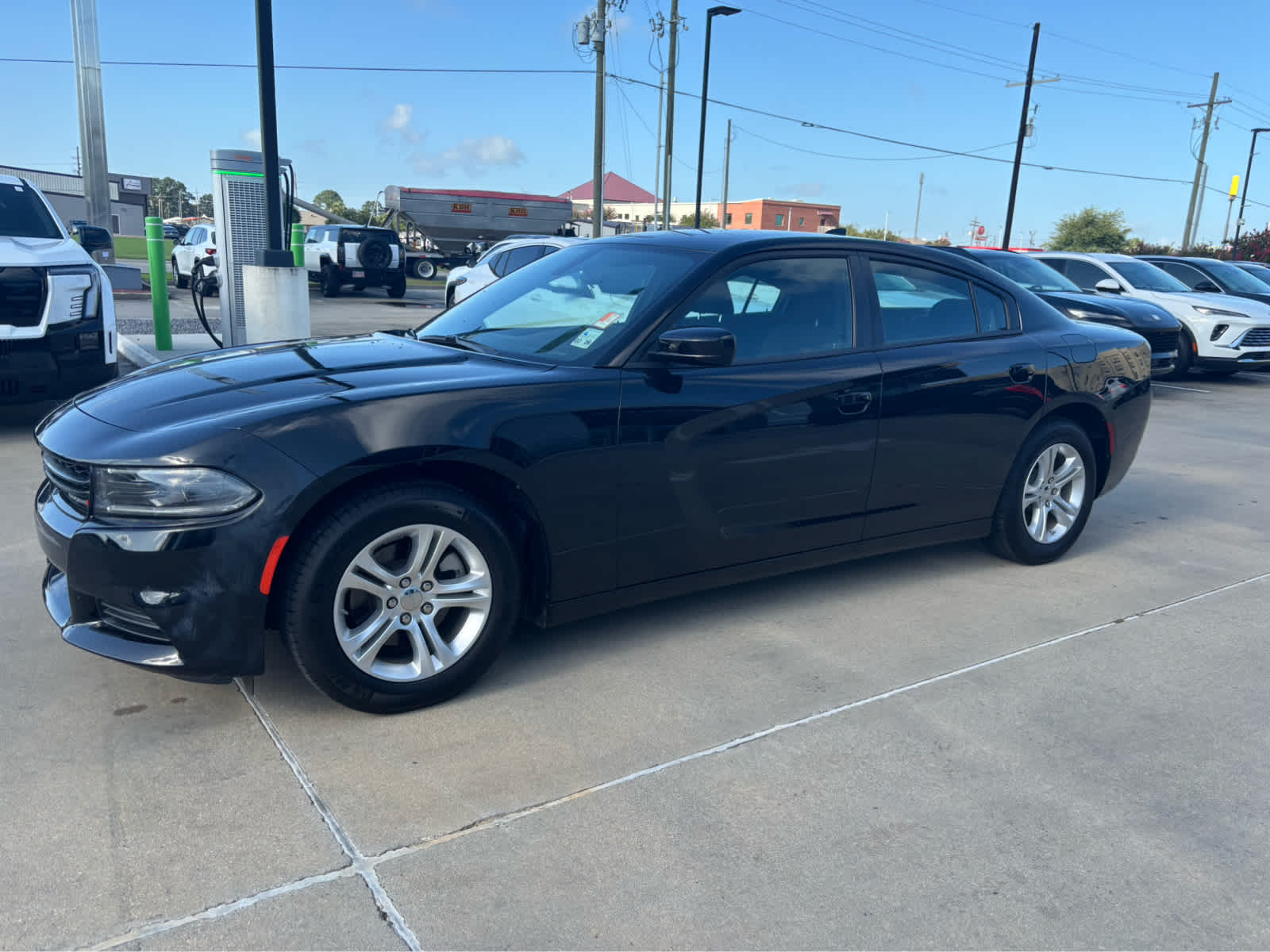 2023 Dodge Charger SXT photo 2