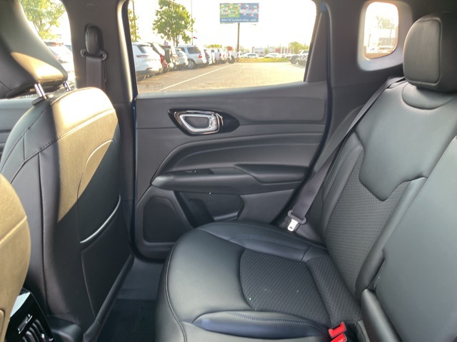 2025 Jeep Compass Latitude photo 14