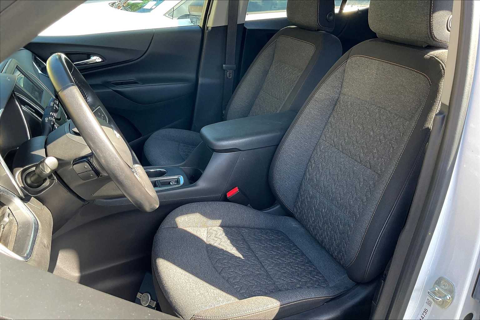 2022 Chevrolet Equinox LT photo 14