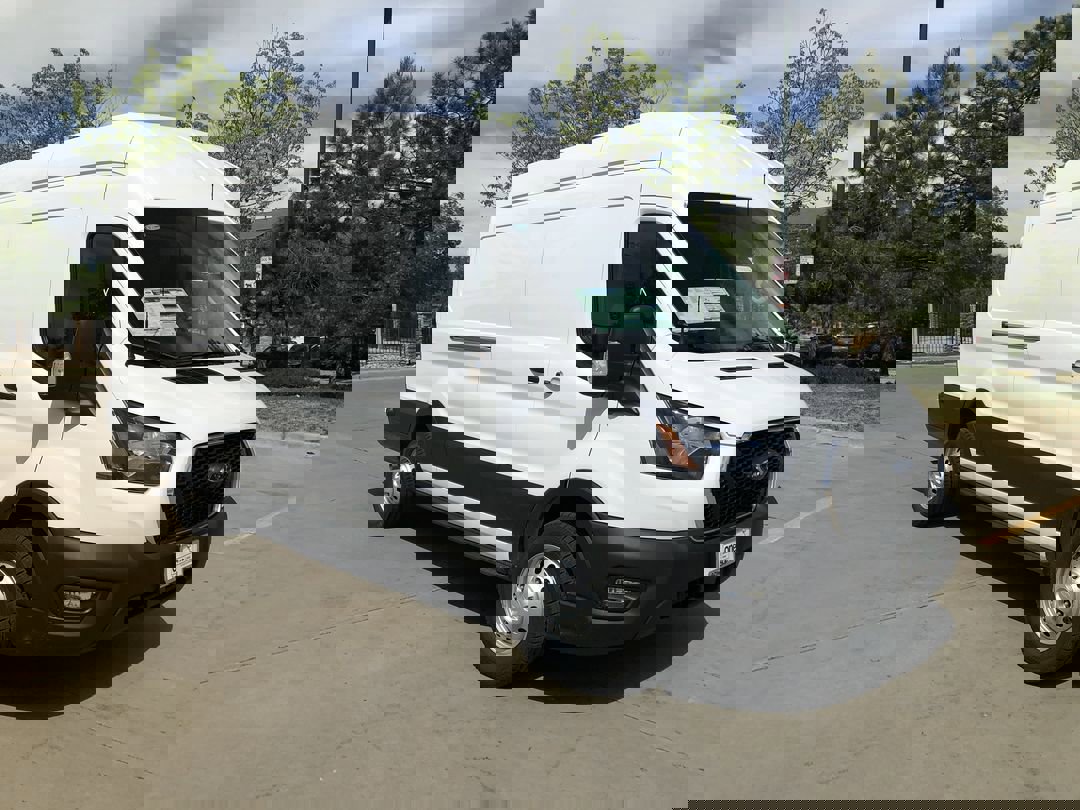 2025 Ford Transit photo 2