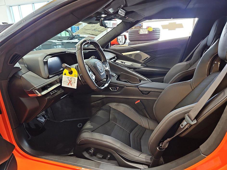 2025 Chevrolet Corvette E-Ray 3LZ photo 8