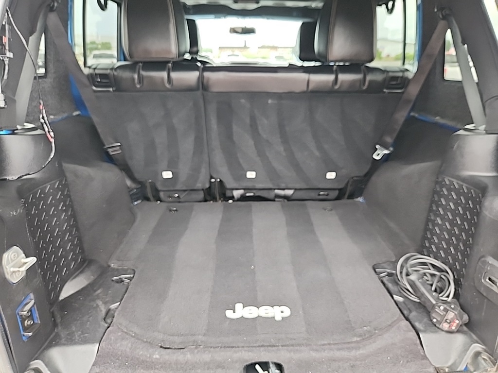 2016 Jeep Wrangler Unlimited Freedom photo 28