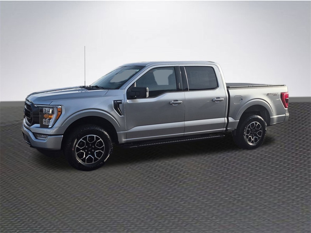 2023 Ford F-150 XLT photo 2