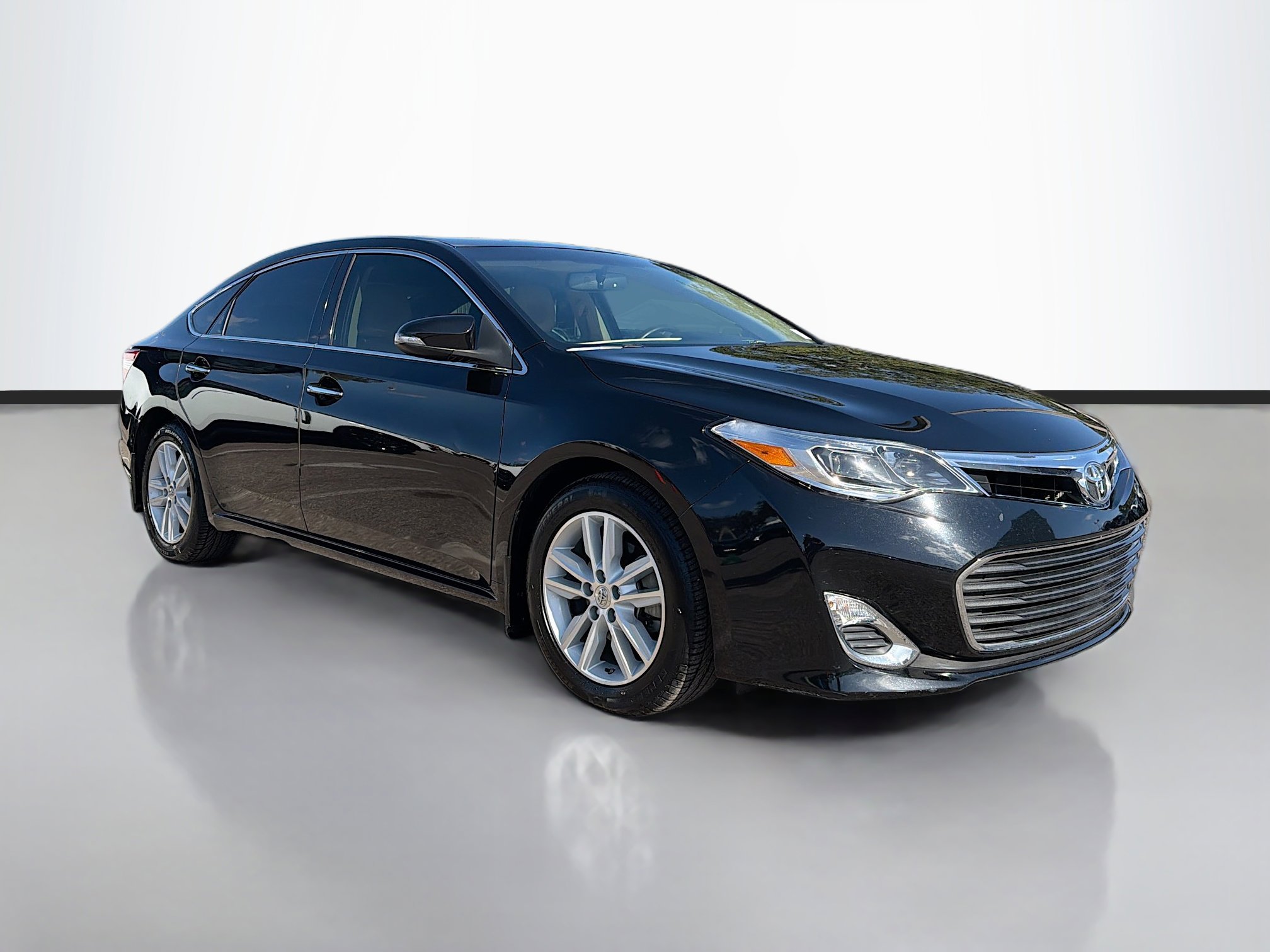2015 Toyota Avalon XLE Premium's photo