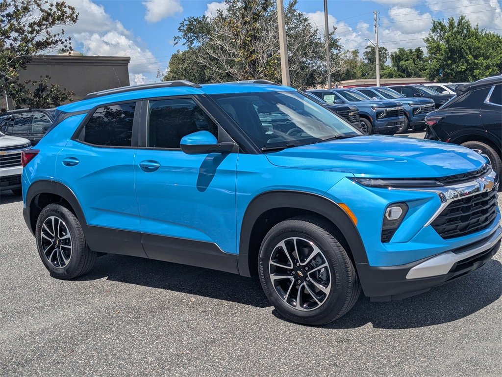 2026 Chevrolet Trailblazer LT photo 2