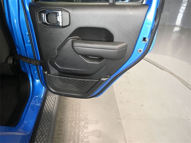 2025 Jeep Gladiator Sport S photo 18