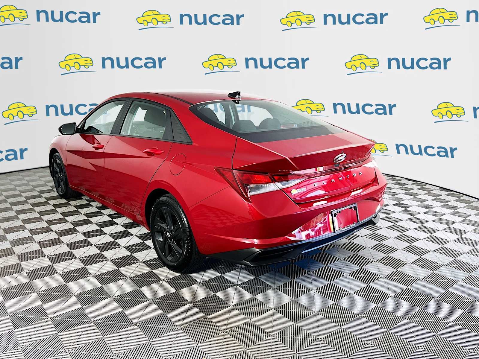 2023 Hyundai Elantra SEL photo 5