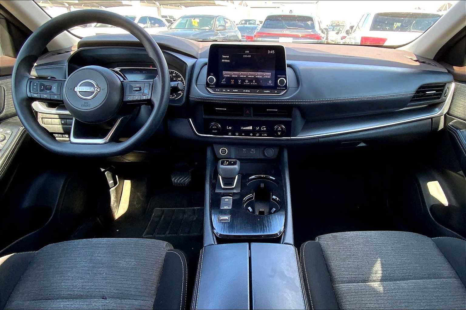 2023 Nissan Rogue SV photo 12