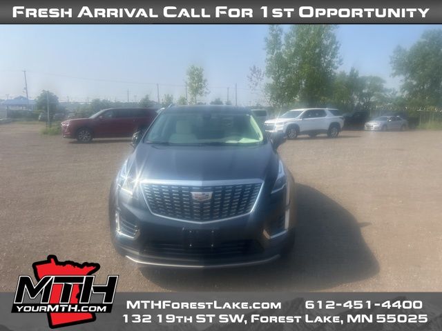 2023 Cadillac XT5 Premium Luxury photo 3