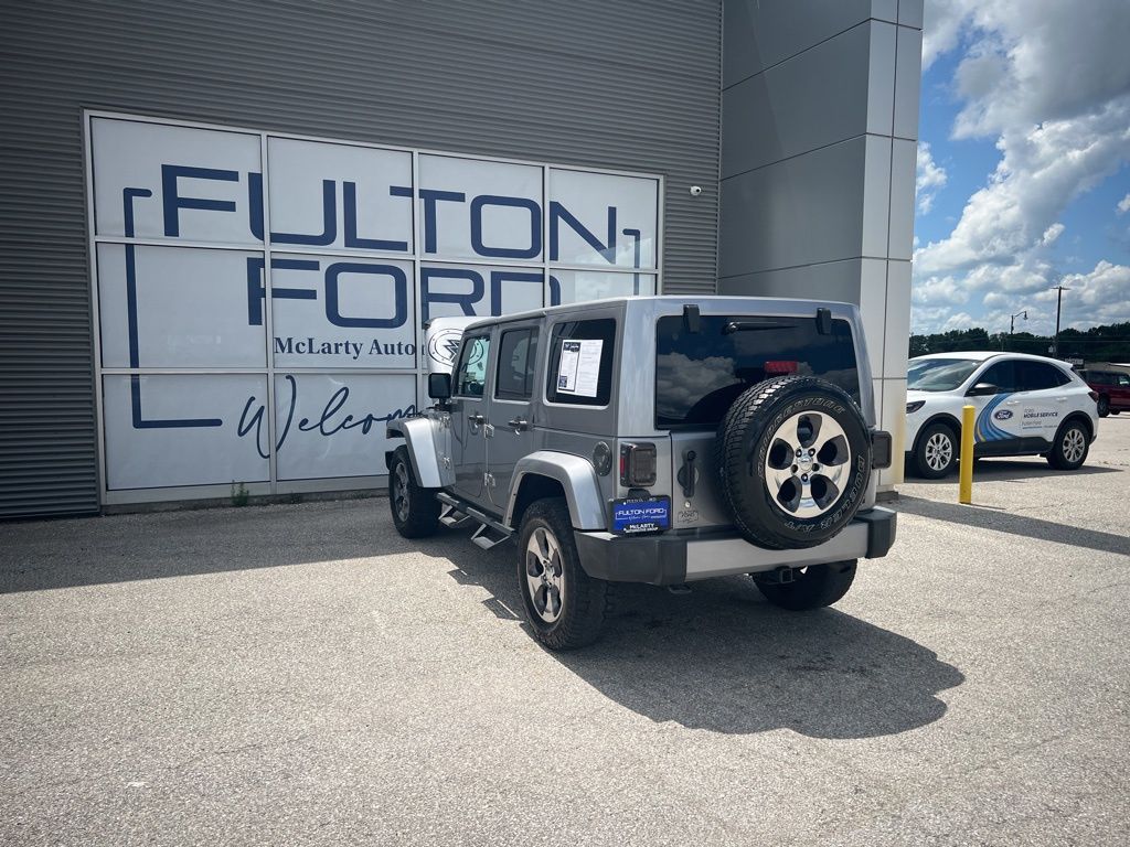 2017 Jeep Wrangler Unlimited Sahara photo 7