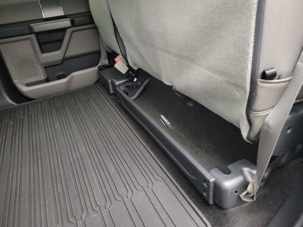 2019 Ford F-150 XLT photo 14