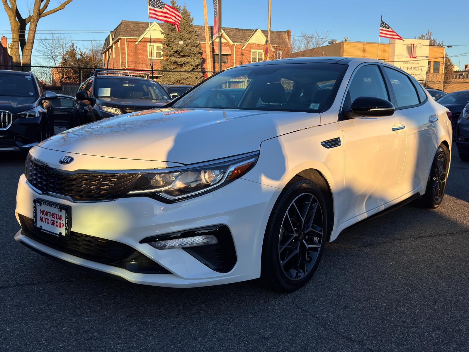 2020 Kia Optima SE's photo
