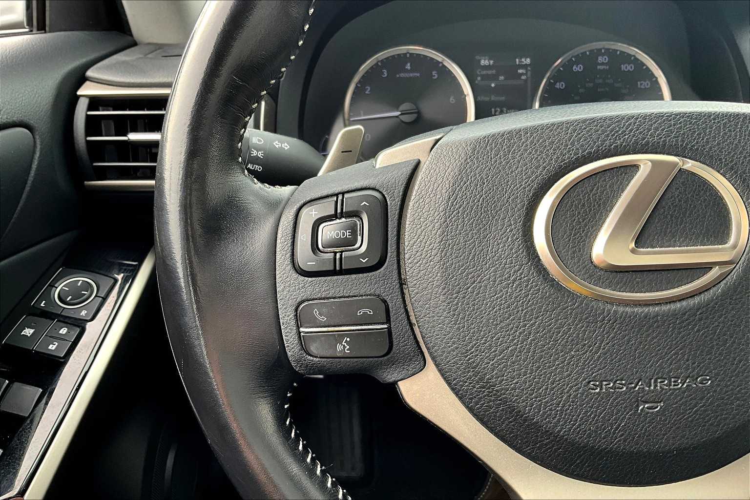 2020 Lexus IS 300 photo 23