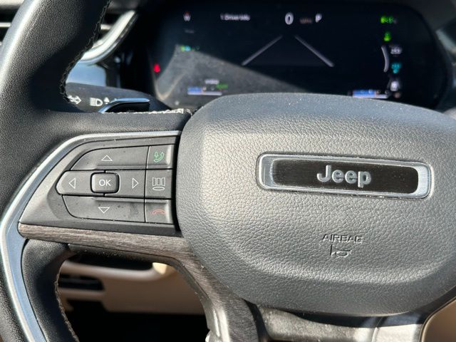 2023 Jeep Cherokee 4xe photo 18