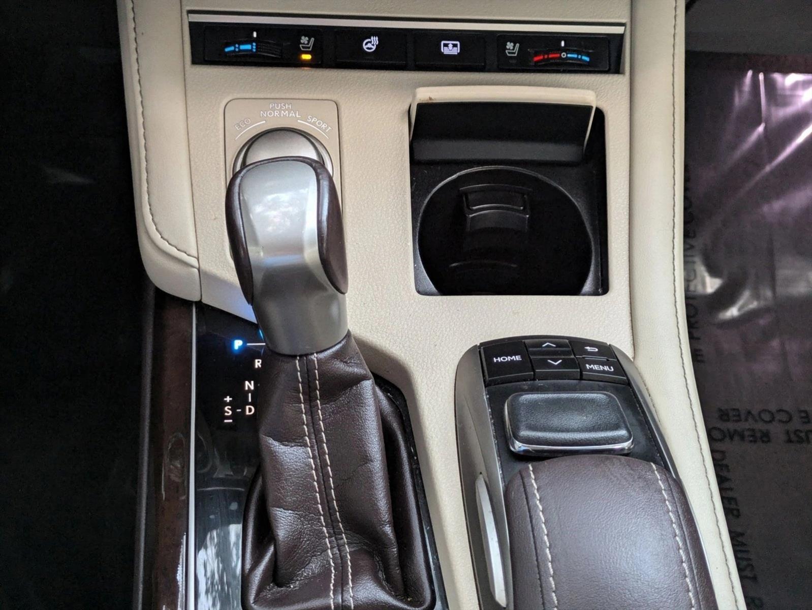 2017 Lexus ES 350 photo 14