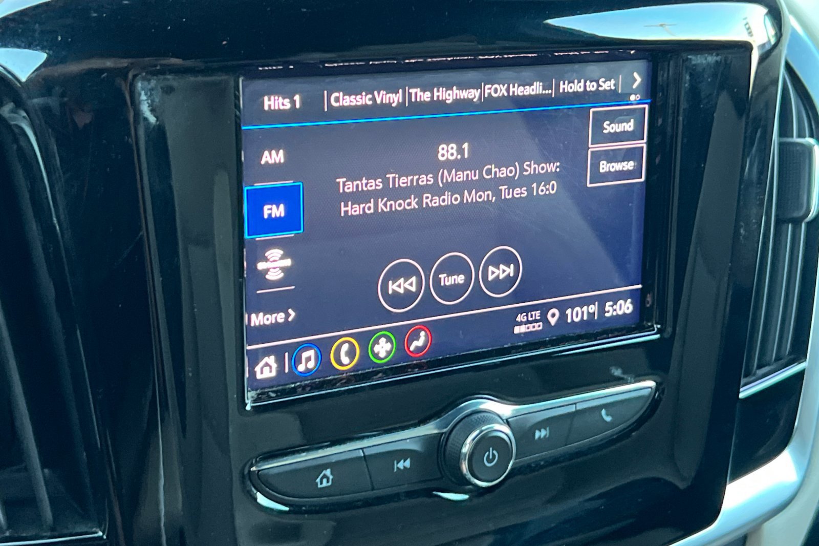 2022 Chevrolet Traverse LS photo 16