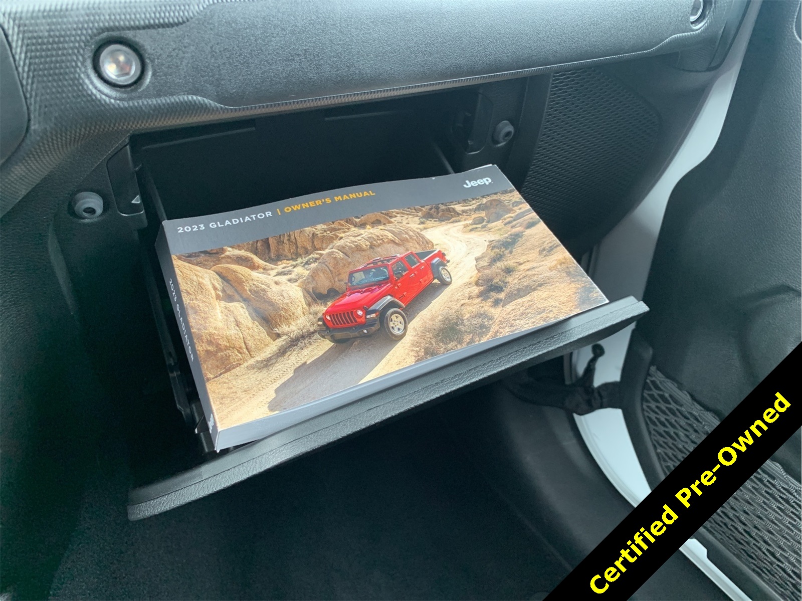 2023 Jeep Gladiator Sport photo 22