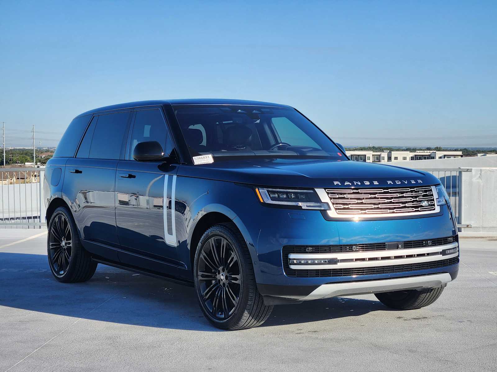 2023 Land Rover Range Rover Autobiography photo 3