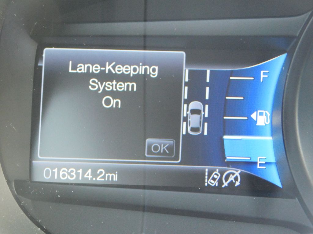 2022 Ford Edge SEL photo 27