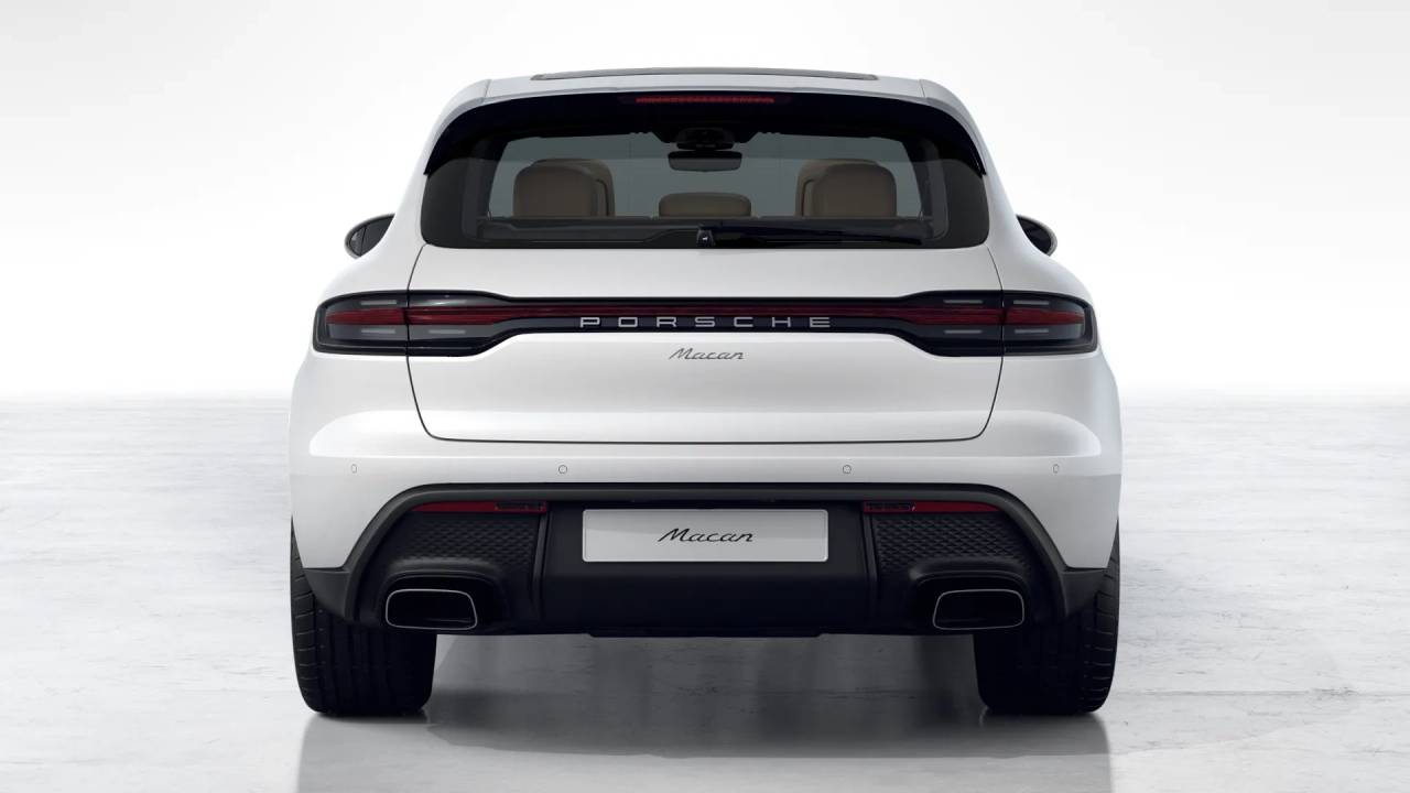 2026 Porsche Macan T photo 8