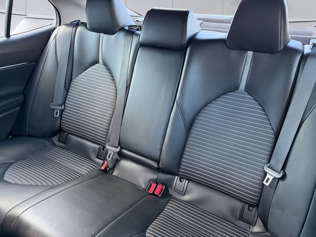 2024 Toyota Camry SE photo 15