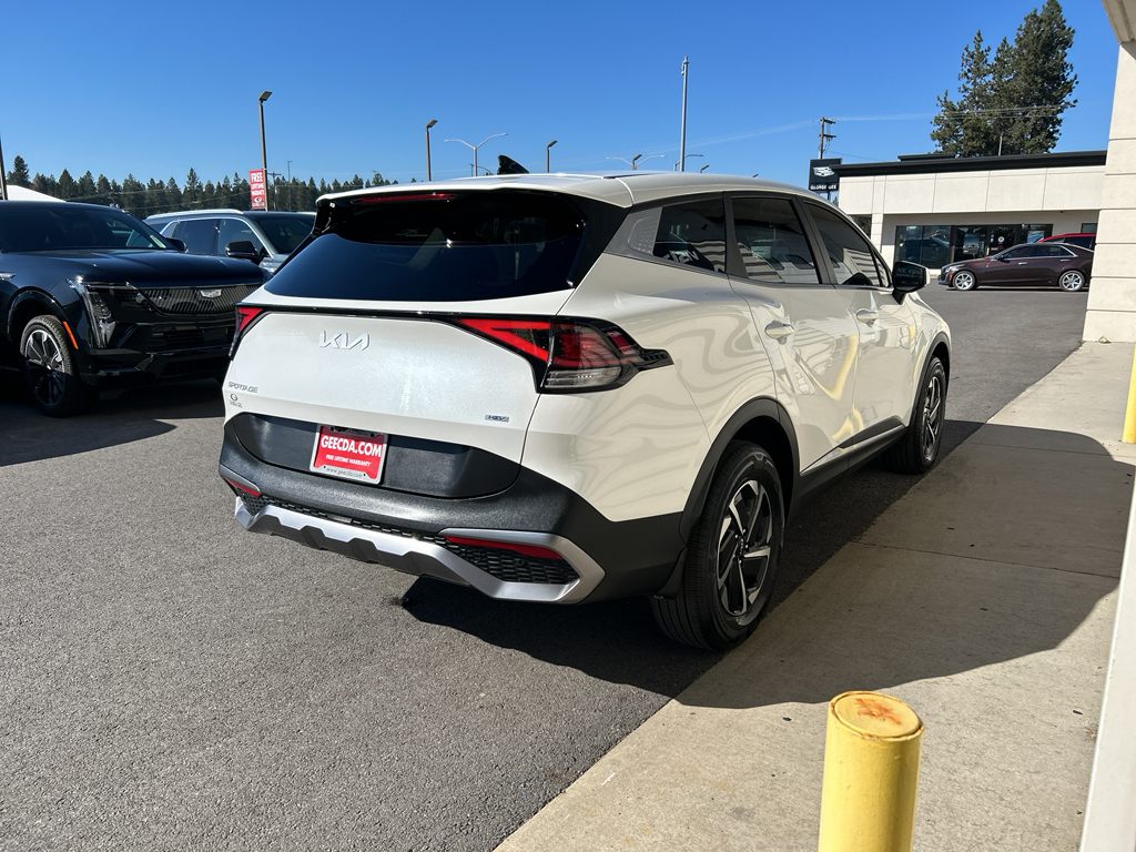2023 Kia Sportage Hybrid LX photo 4