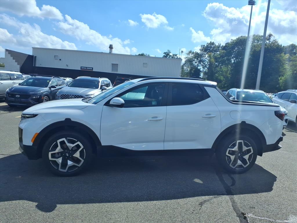 2024 Hyundai Santa Cruz Limited photo 2