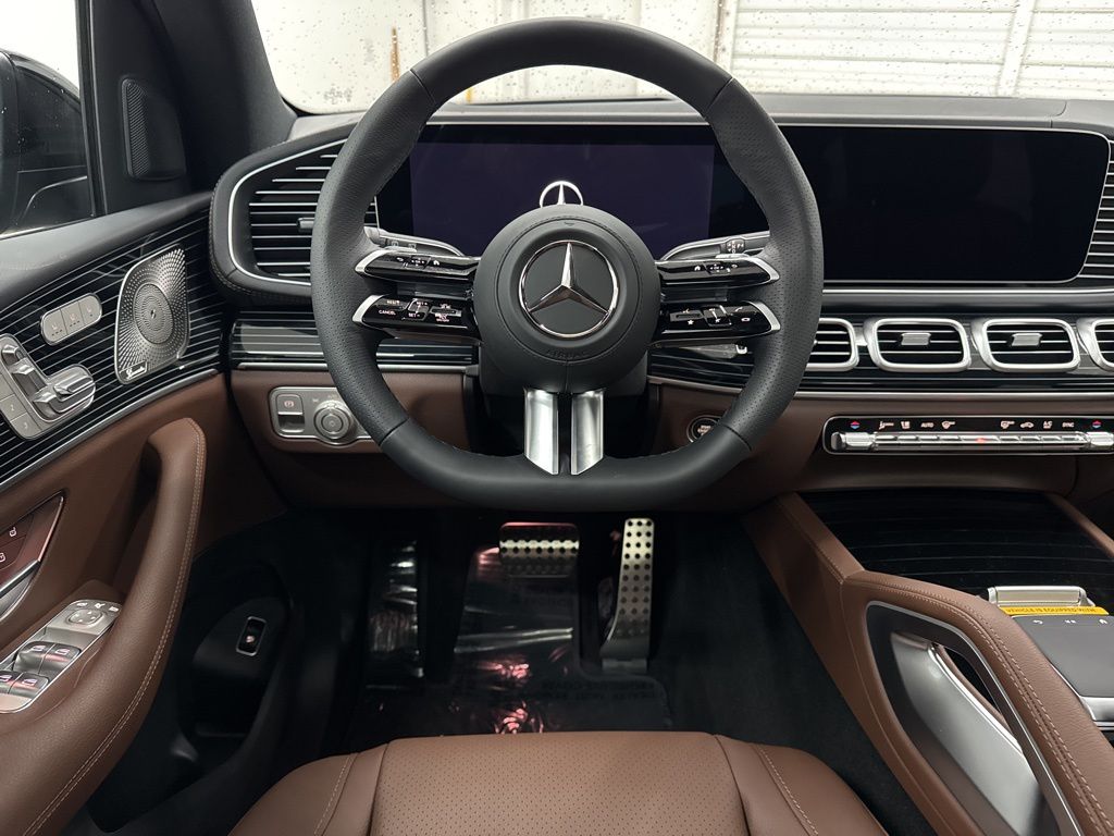 2026 Mercedes Benz GLS 450 4MATIC photo 16