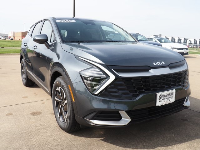 2025 Kia Sportage Hybrid LX photo 2