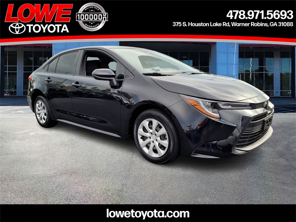 2023 Toyota Corolla LE's photo