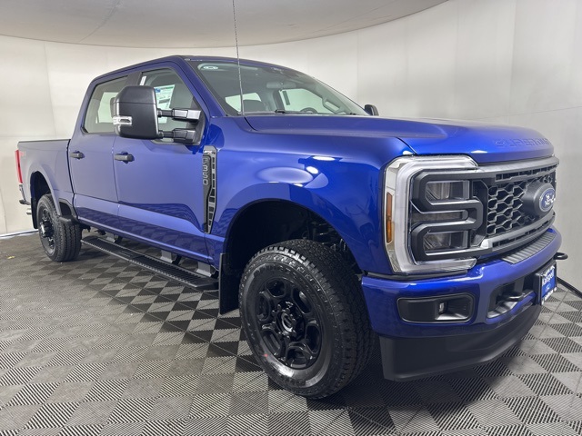 2026 Ford F-350 Super Duty XL's photo