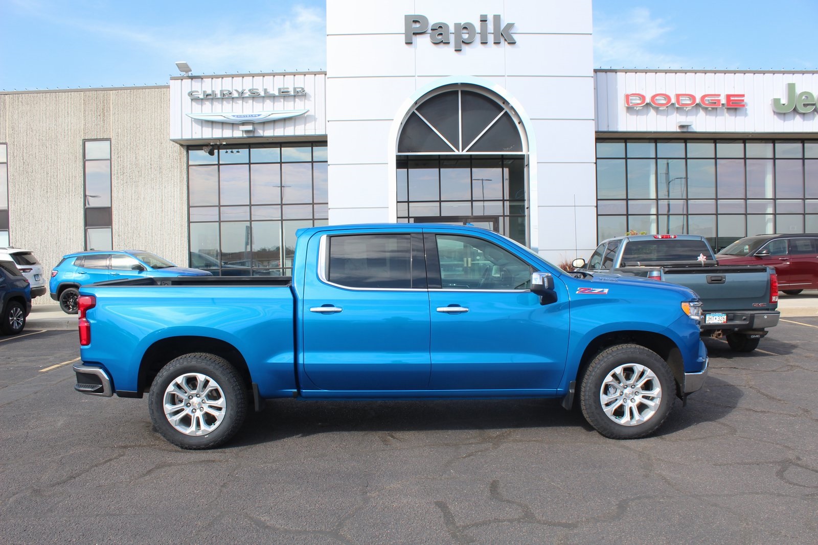 2023 Chevrolet Silverado 1500 LTZ's photo