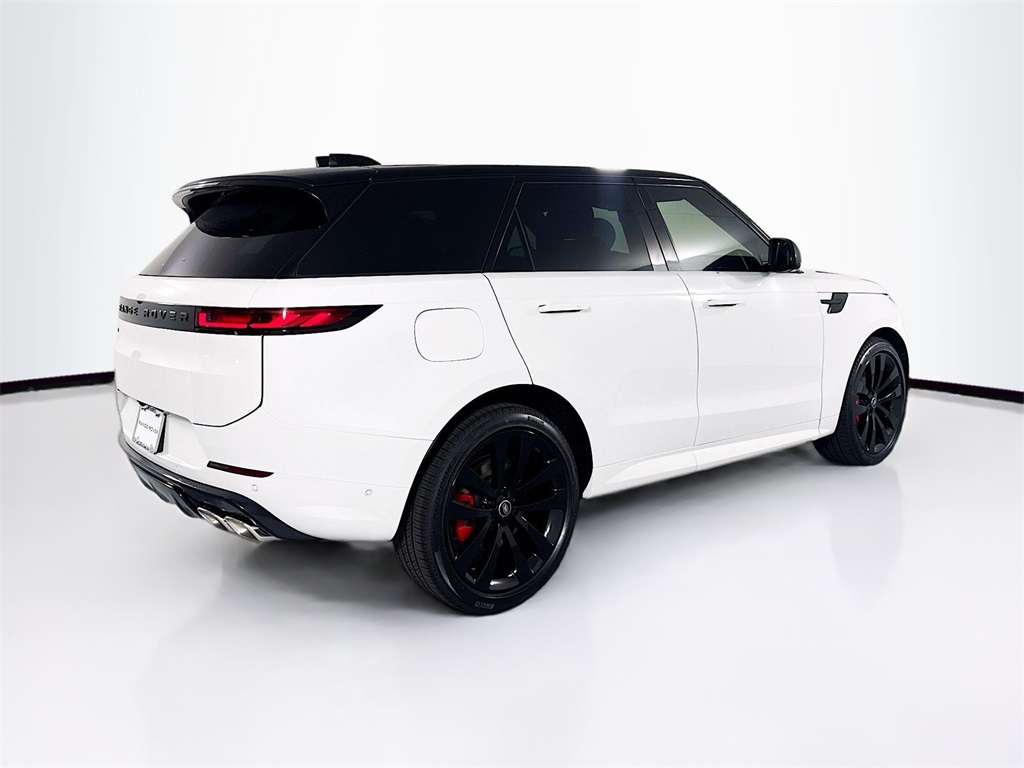 2025 Land Rover Range Rover Sport SE photo 5
