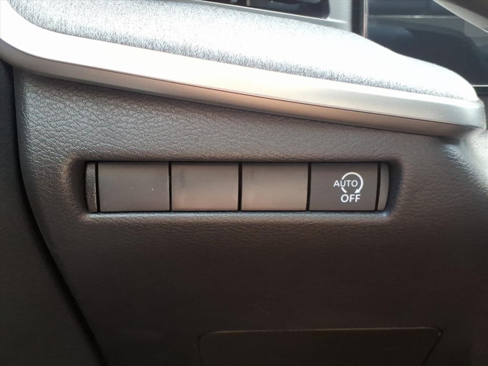 2026 Nissan Kicks SV White at Robbins Nissan