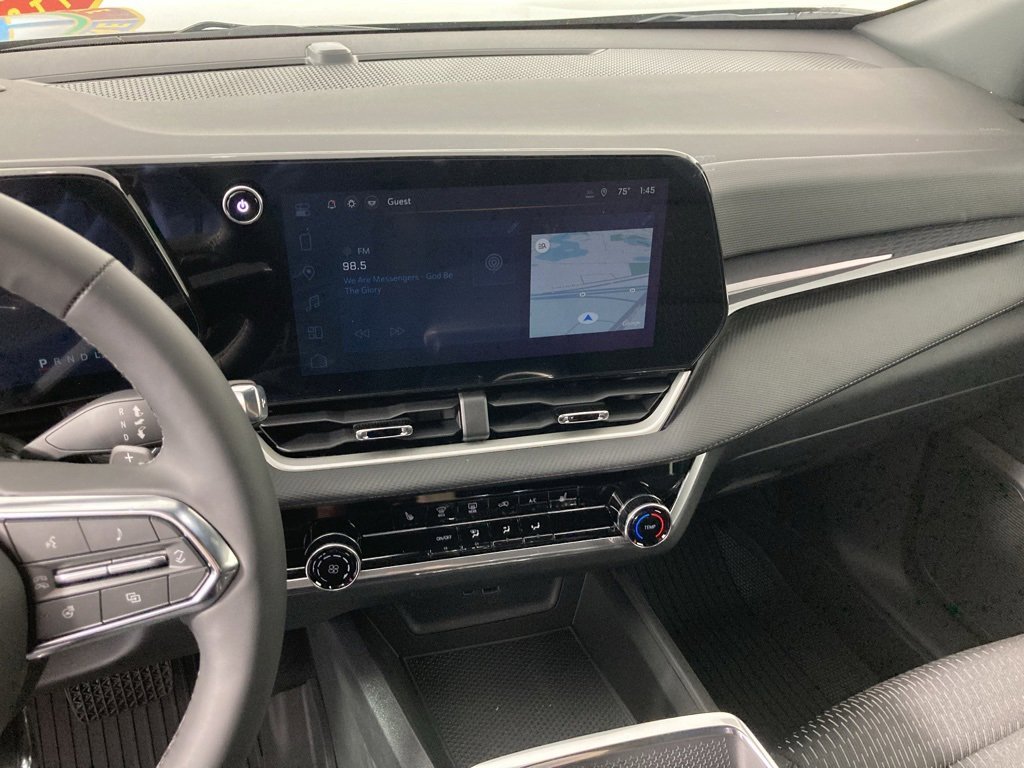 2026 Chevrolet Equinox LT photo 2