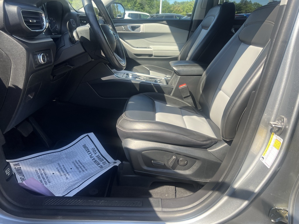 2022 Ford Explorer XLT photo 17