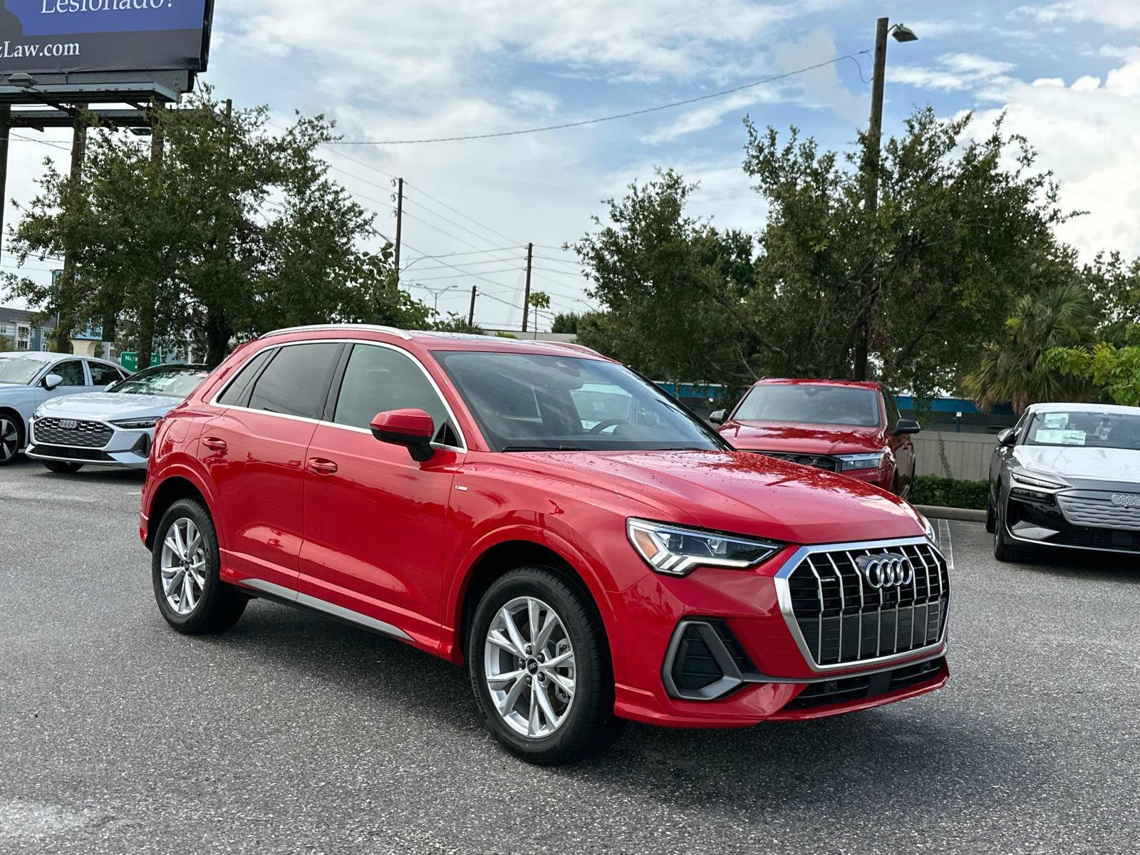 2024 Audi Q3 45 TFSI S line Premium photo 2
