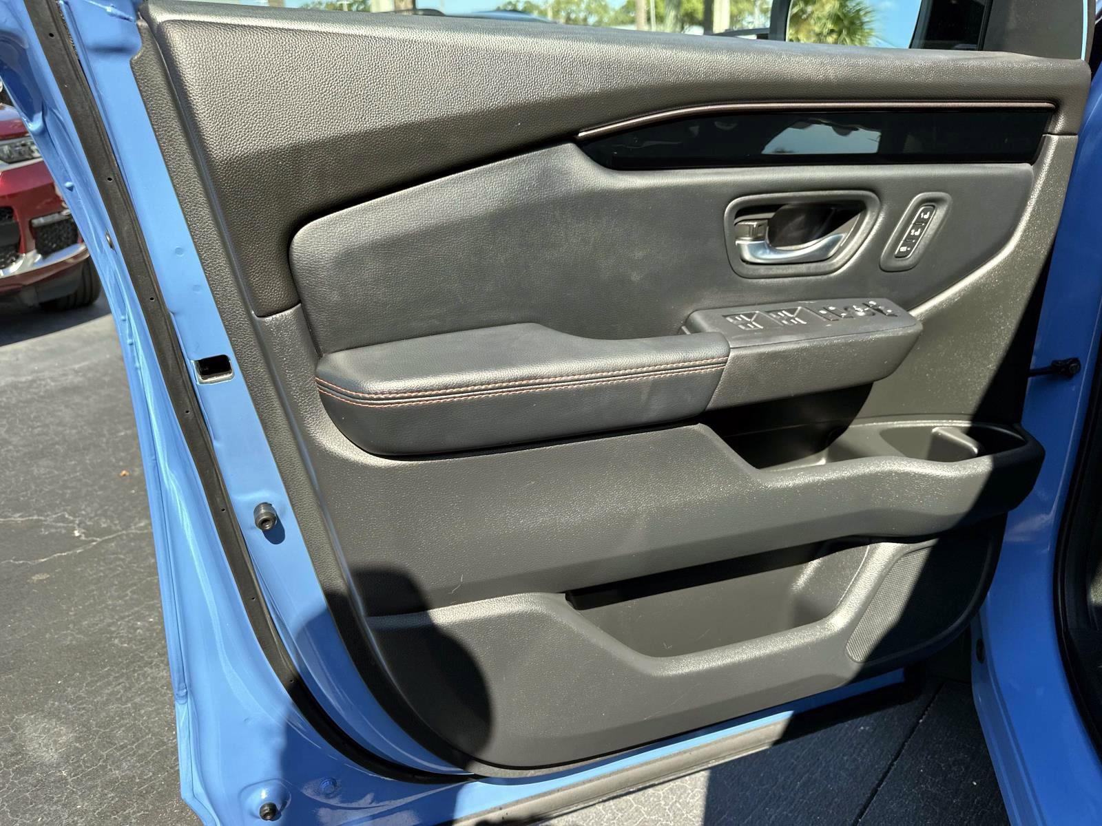 2023 Honda Pilot TrailSport photo 17