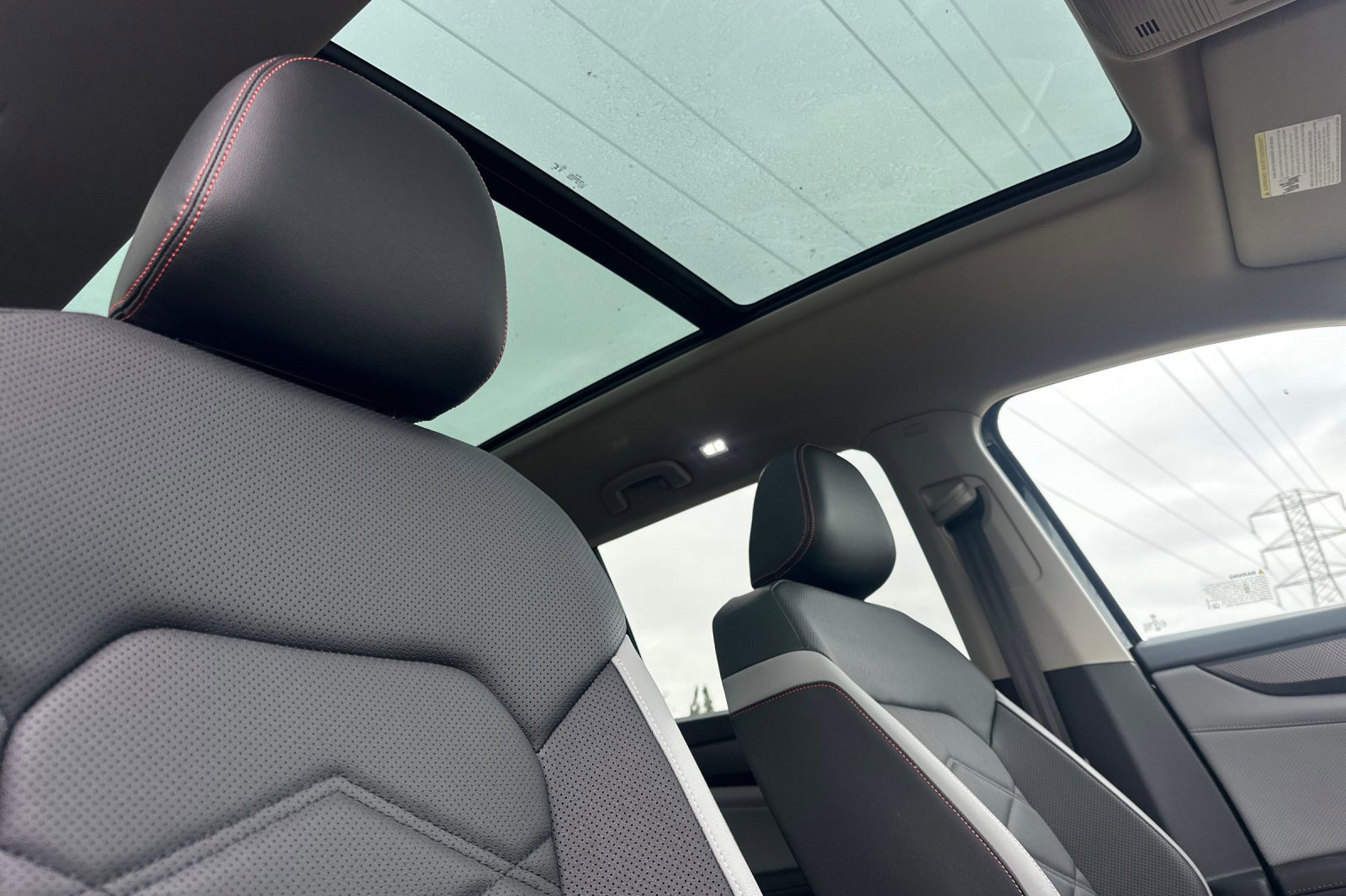 2025 Volkswagen Atlas Peak Edition SE photo 15
