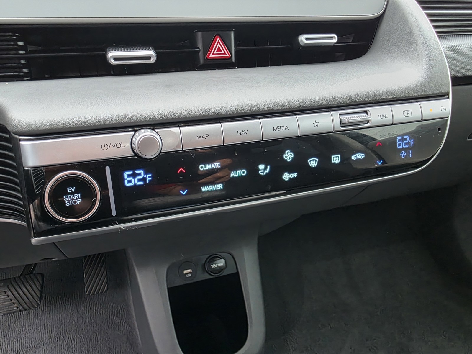 2022 Hyundai Ioniq 5 SE photo 27