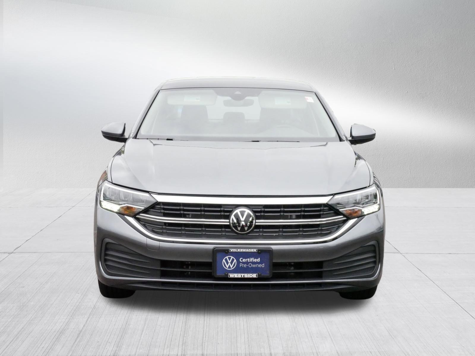 3VW7M7BU0RM081892