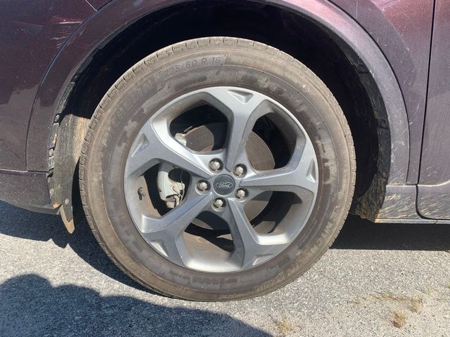 2023 Ford Escape ST-Line photo 13
