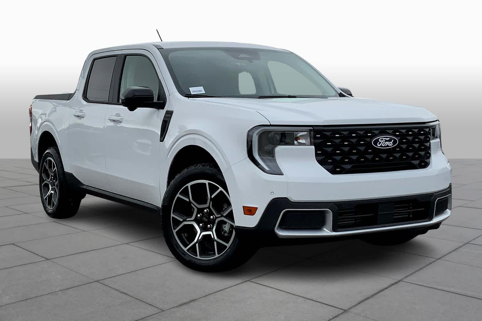 2025 Ford Maverick Lariat photo 2