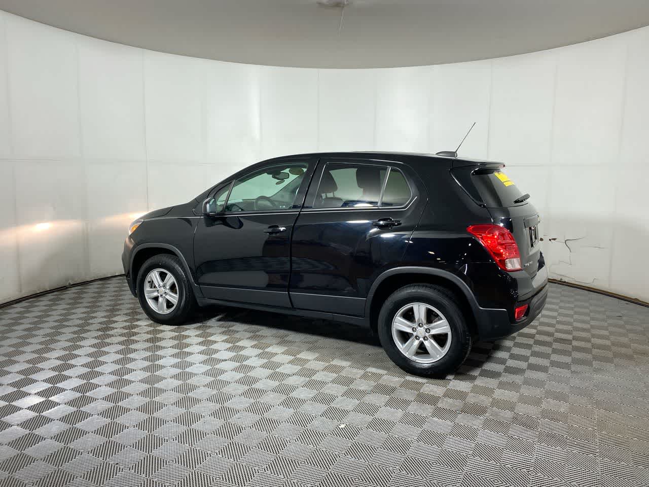 2021 Chevrolet Trax LS photo 12