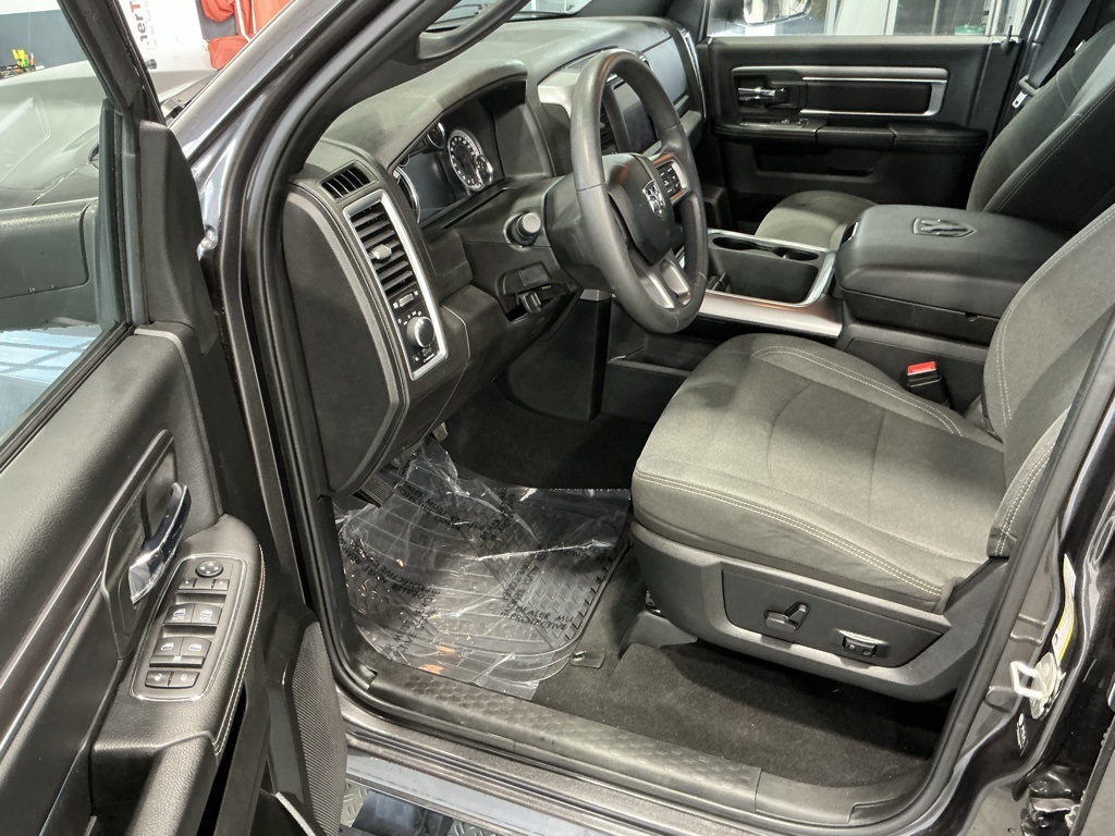 2023 Ram 1500 Classic Warlock photo 2