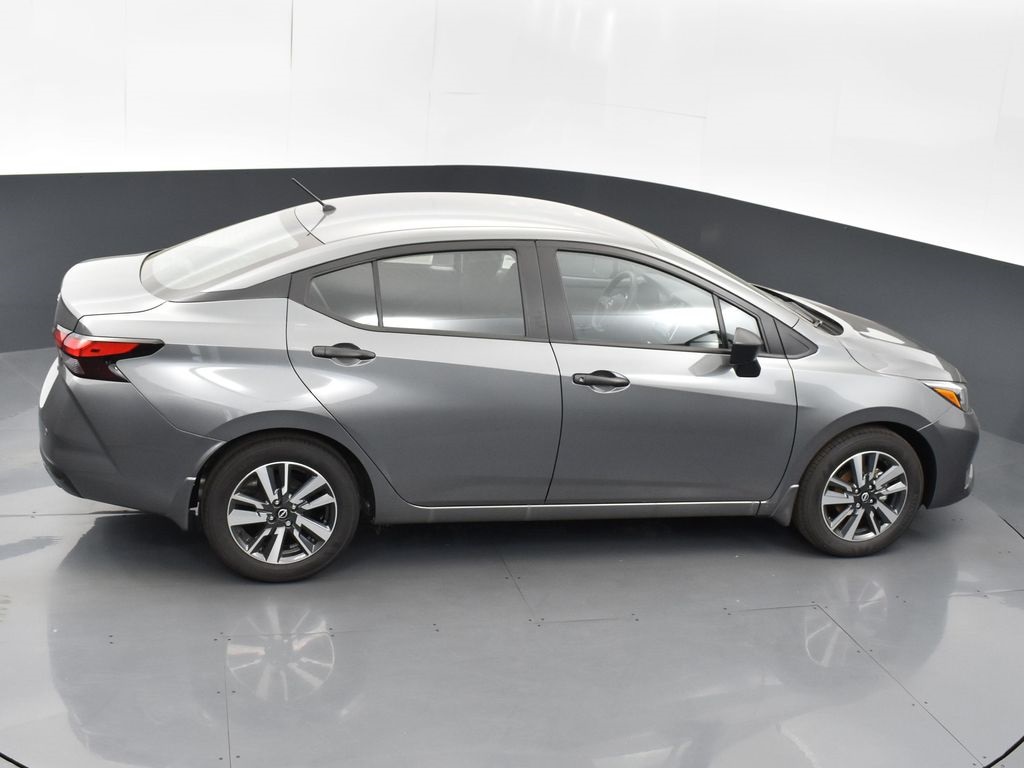 2025 Nissan Versa 1.6 S photo 42
