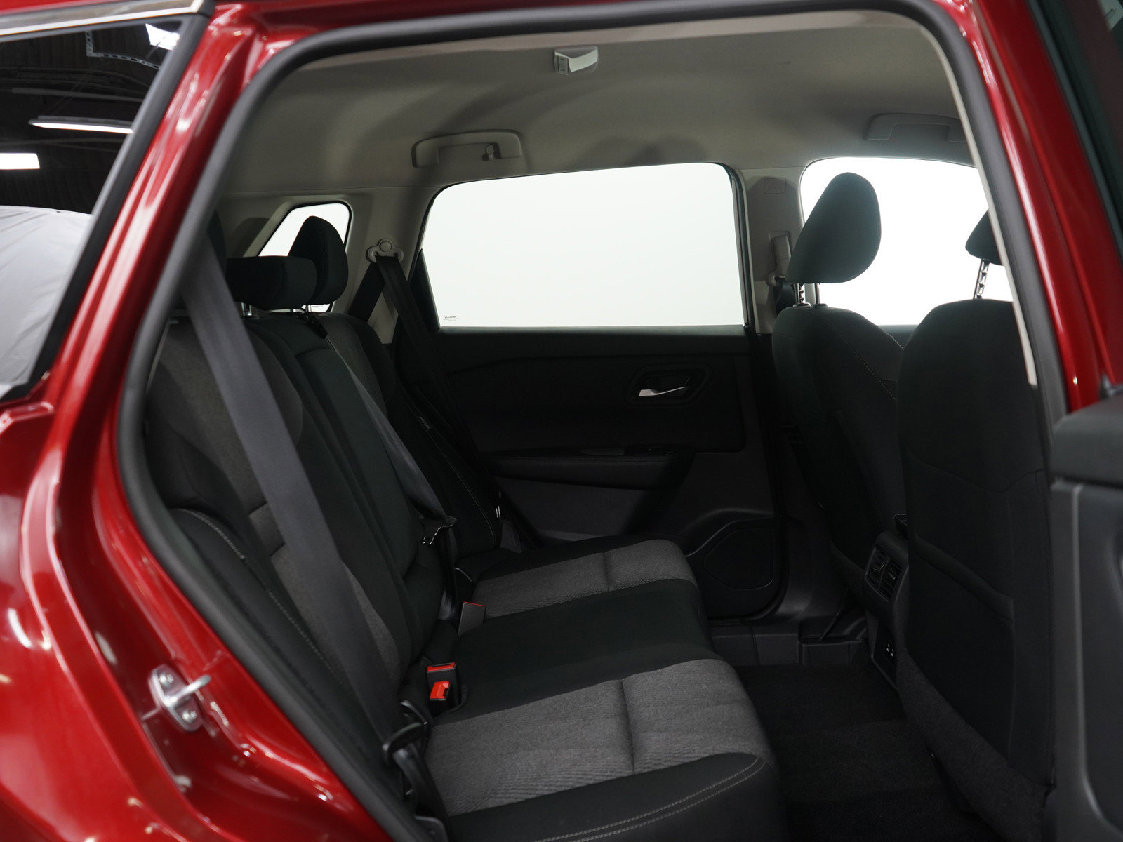2024 Nissan Rogue SV photo 8
