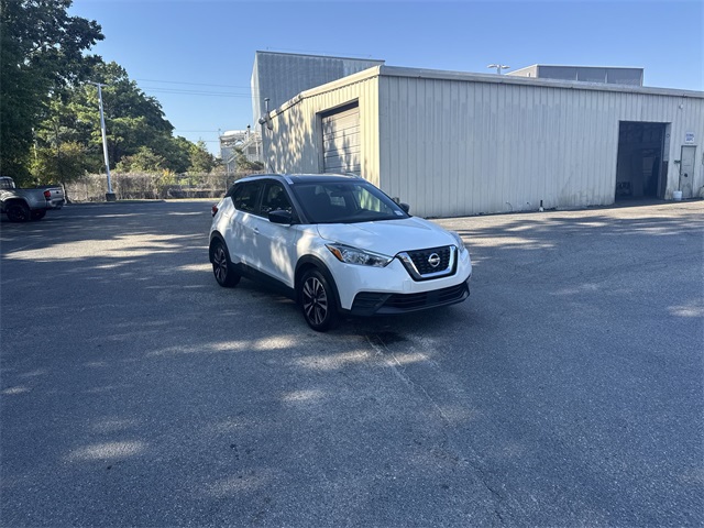 2020 Nissan Kicks SV photo 3