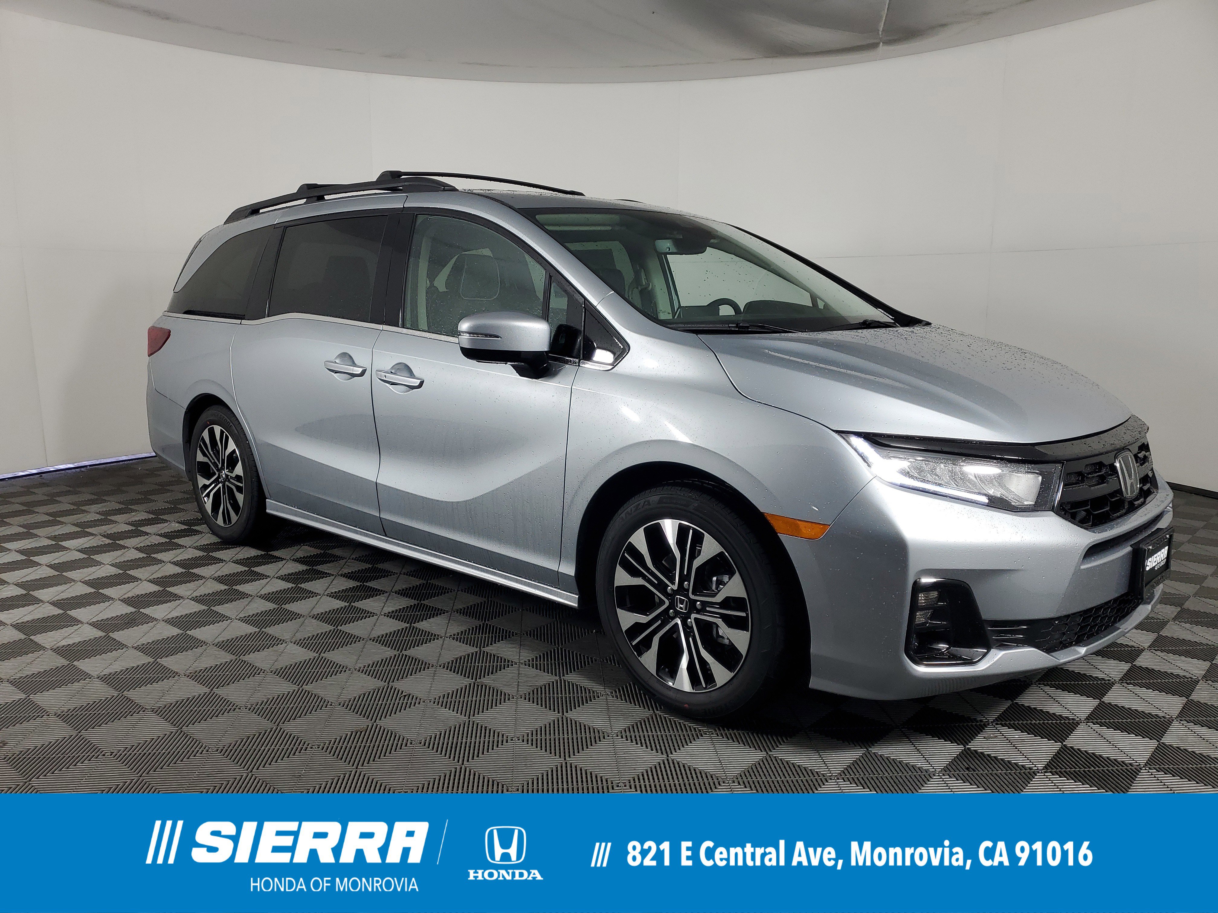 2026 Honda Odyssey Elite's photo